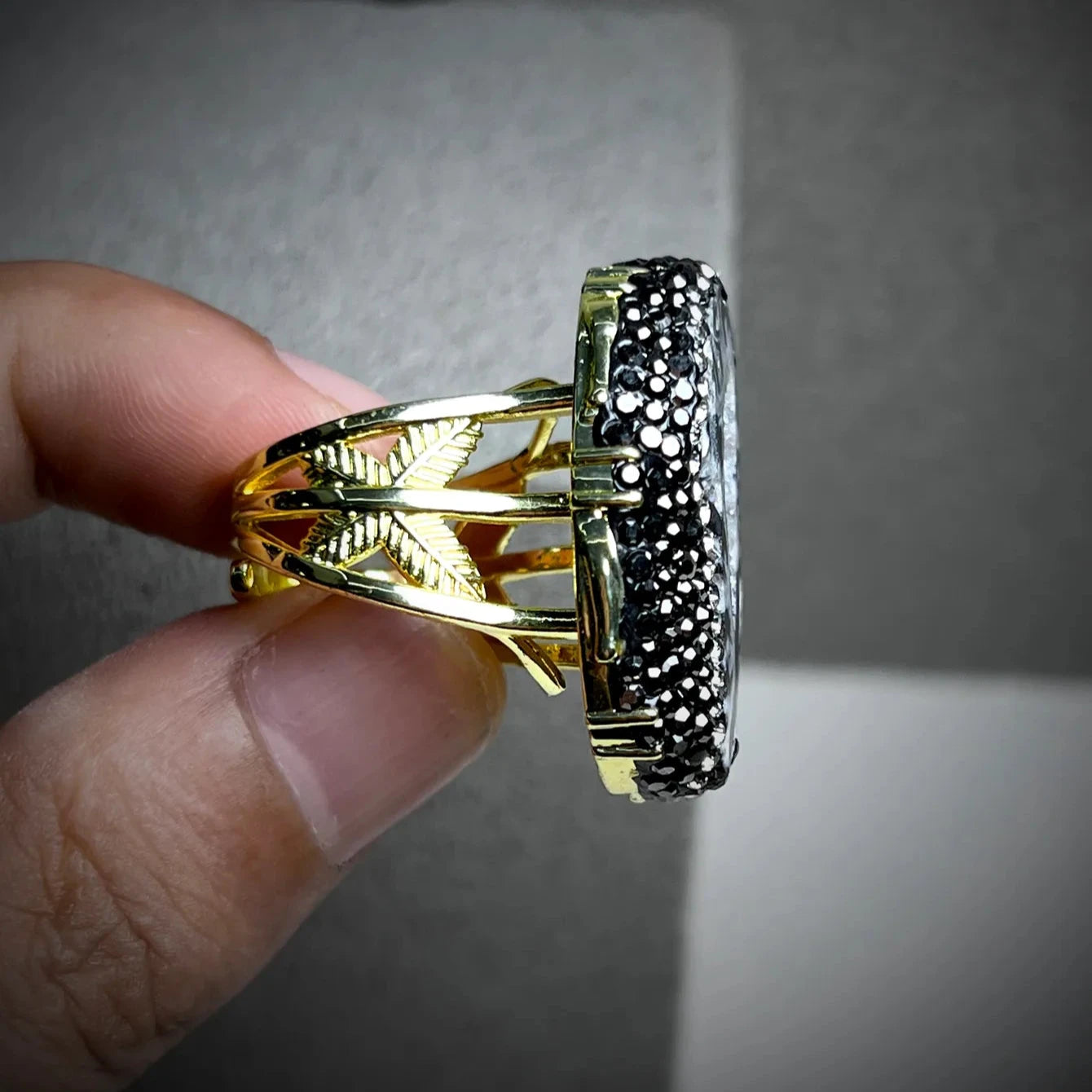 Celestia Aura Geode Statement Ring - AmoreNmore