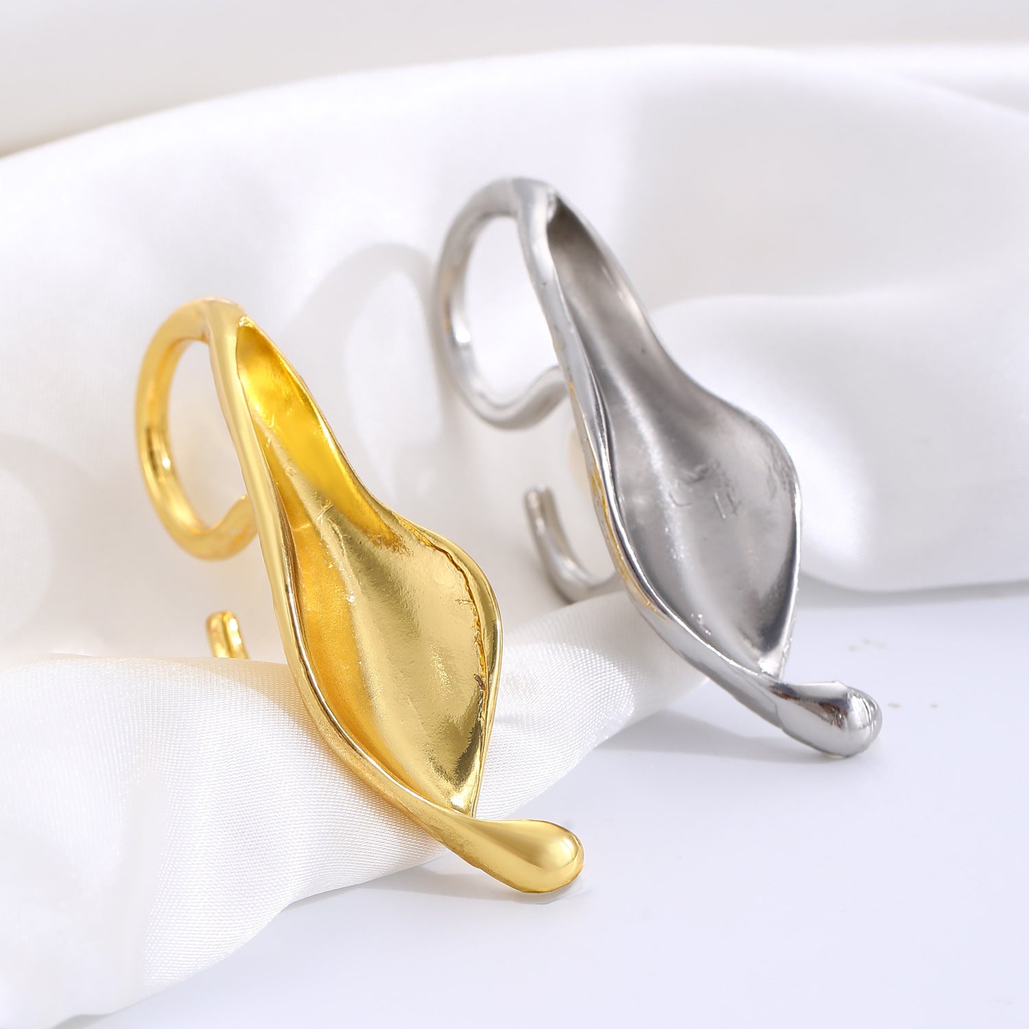 Glam Orbit Twin 925 Silver / 18K Gold Plated Adjustable Ring - AmoreNmore