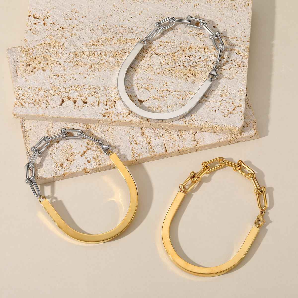 Bold Arc - Luxe Chainlink Bracelet for Elegant Style and Comfort - AmoreNmore