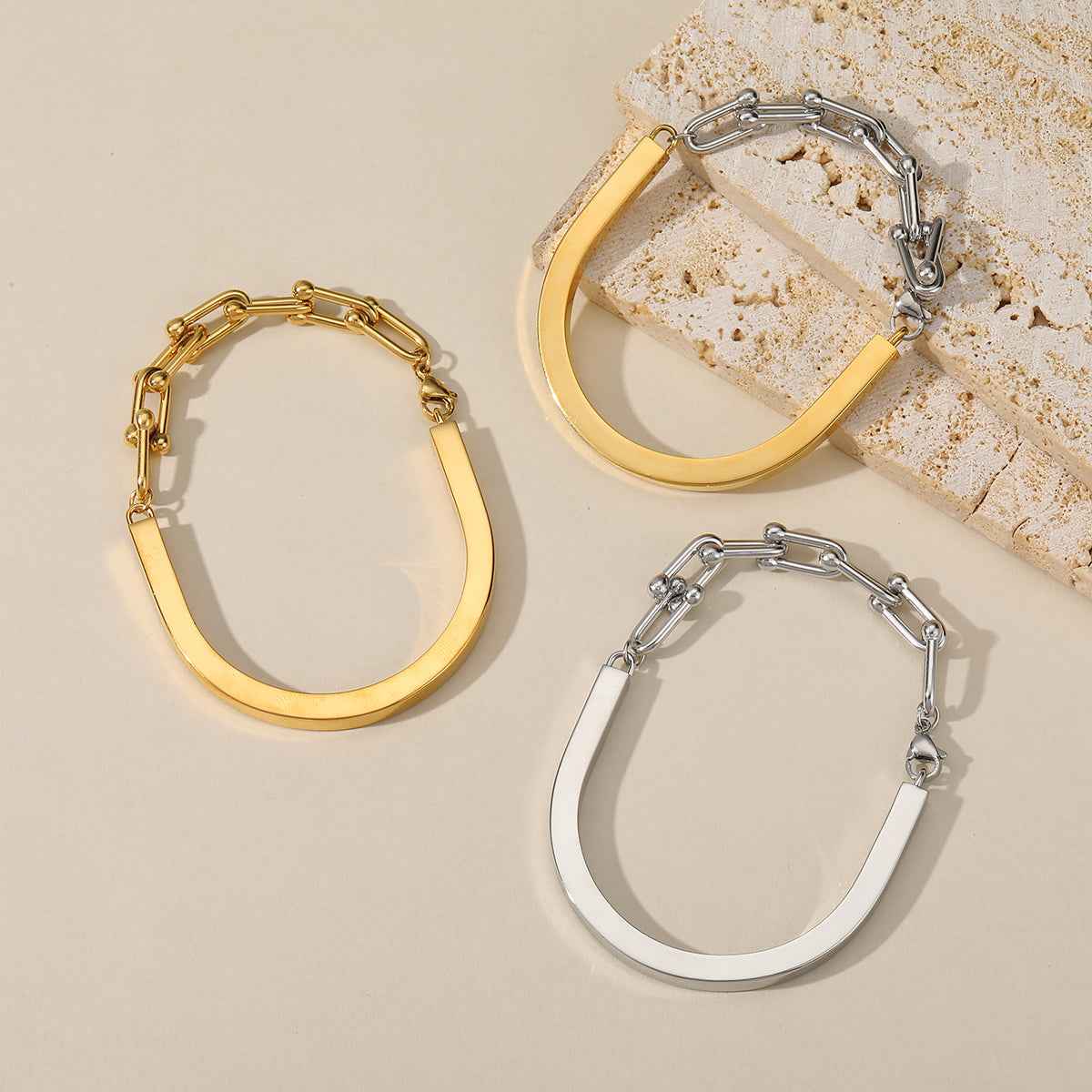 Bold Arc - Luxe Chainlink Bracelet for Elegant Style and Comfort - AmoreNmore