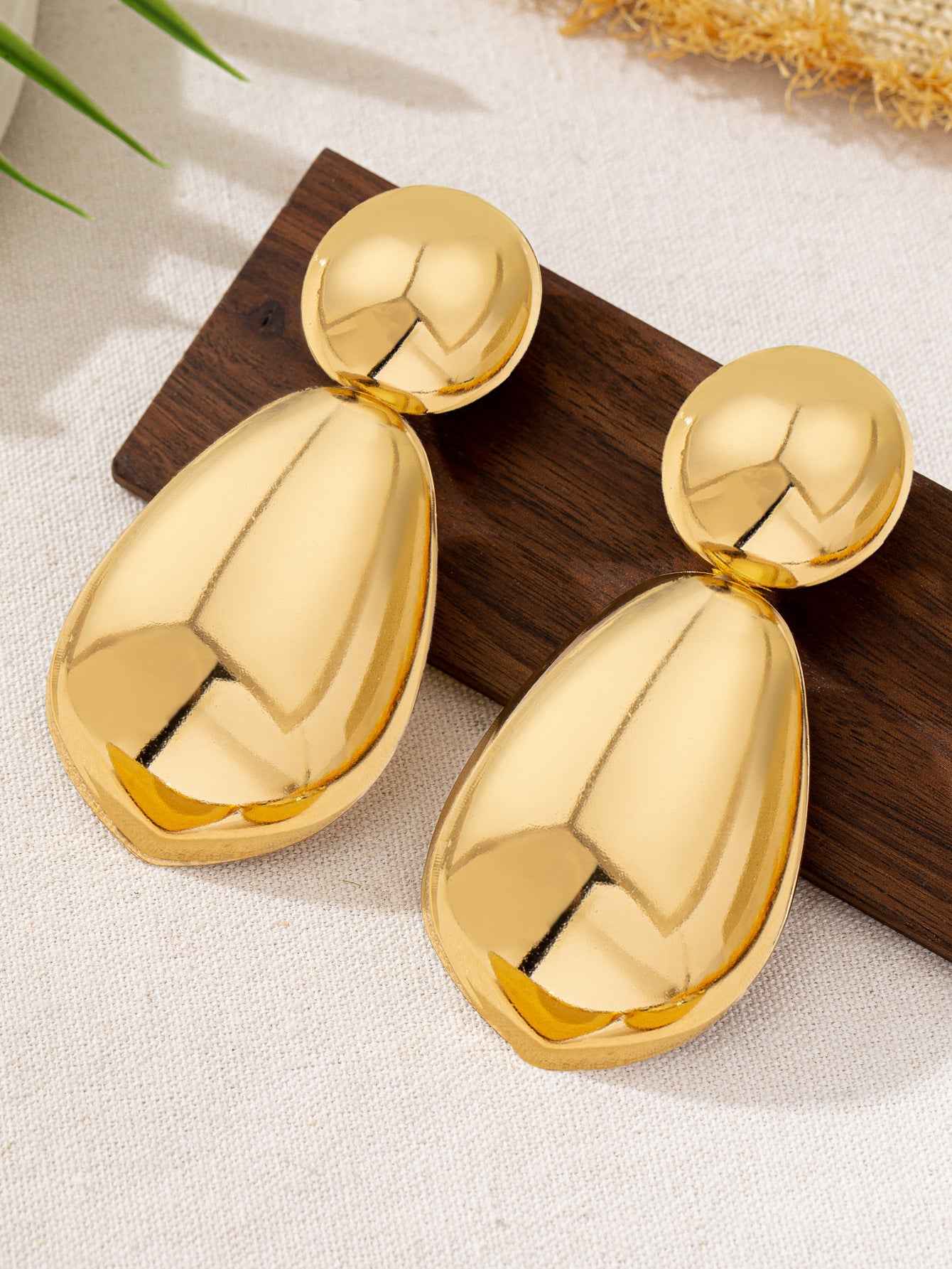 Aurum Grace Statement Studs - Elegant Jewelry for Every Occasion - AmoreNmore