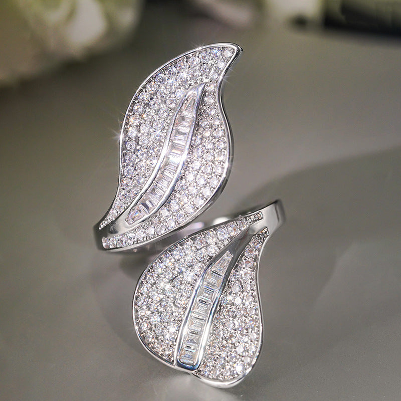 Lustrous Twin Petal Adjustable Ring