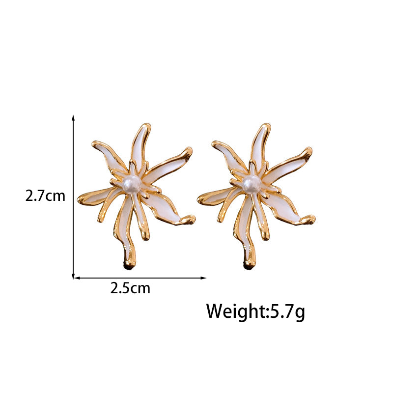 White Bloom Pearl Studs