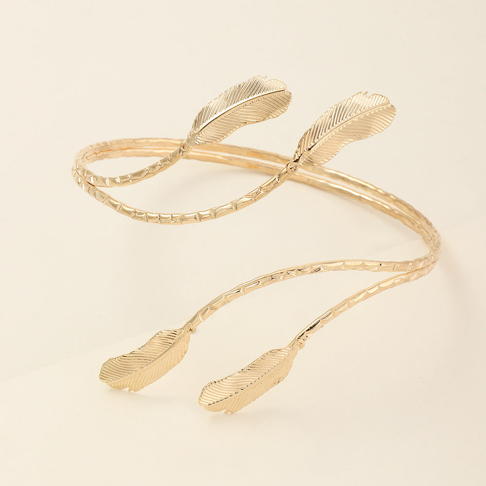 Elysian Spiral Arm Cuff